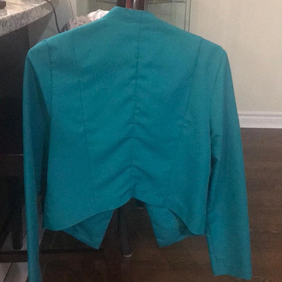 Blazer - Picture 2 of 3